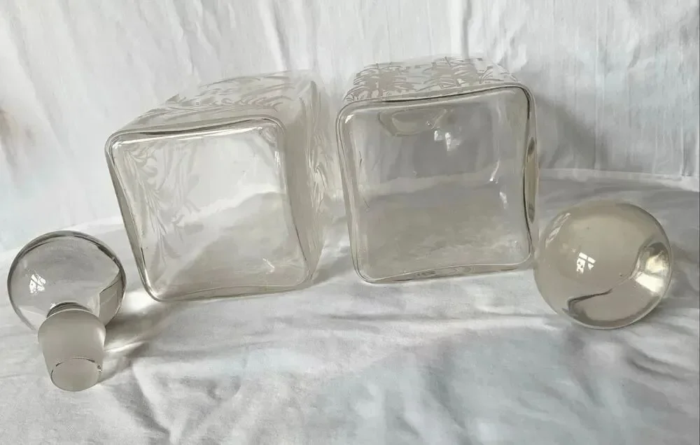 2 Vintage Etched Glass Decanters Thistle Rye Bourbon Bar BOTTLES STOPPERS SET